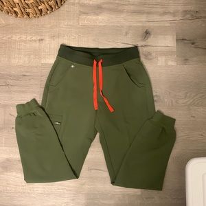Figs - XS joggers - Dark Olive